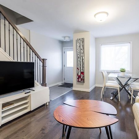 Spacious 3 Bdrm Home Near Downtown Ottawa Esterno foto