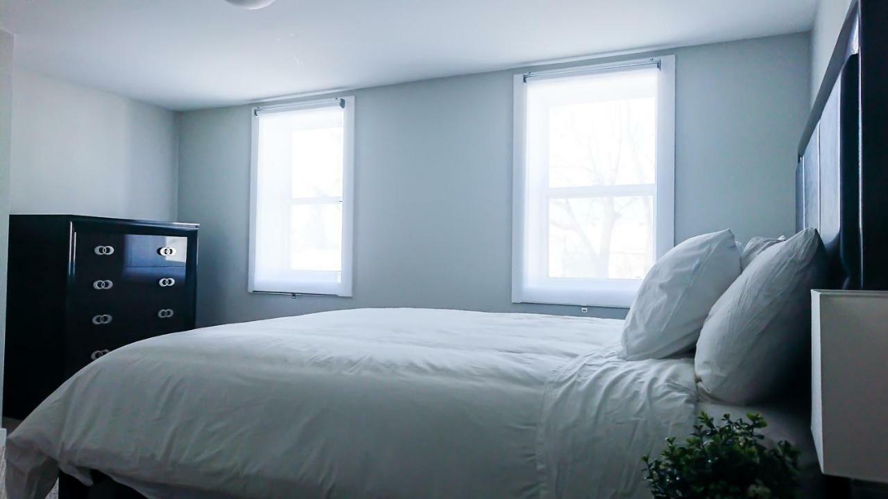 Spacious 3 Bdrm Home Near Downtown Ottawa Esterno foto